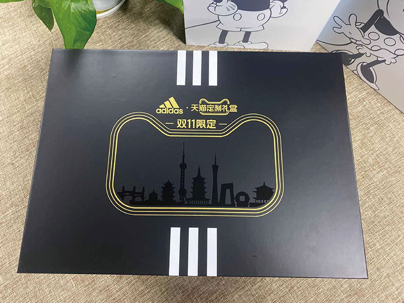 07-adidas-定制禮盒-01